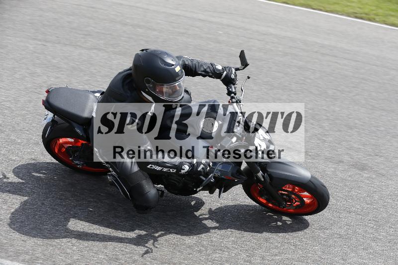 /Archiv-2024/29 12.06.2024 MOTO.CH Track Day ADR/Gruppe gelb/41